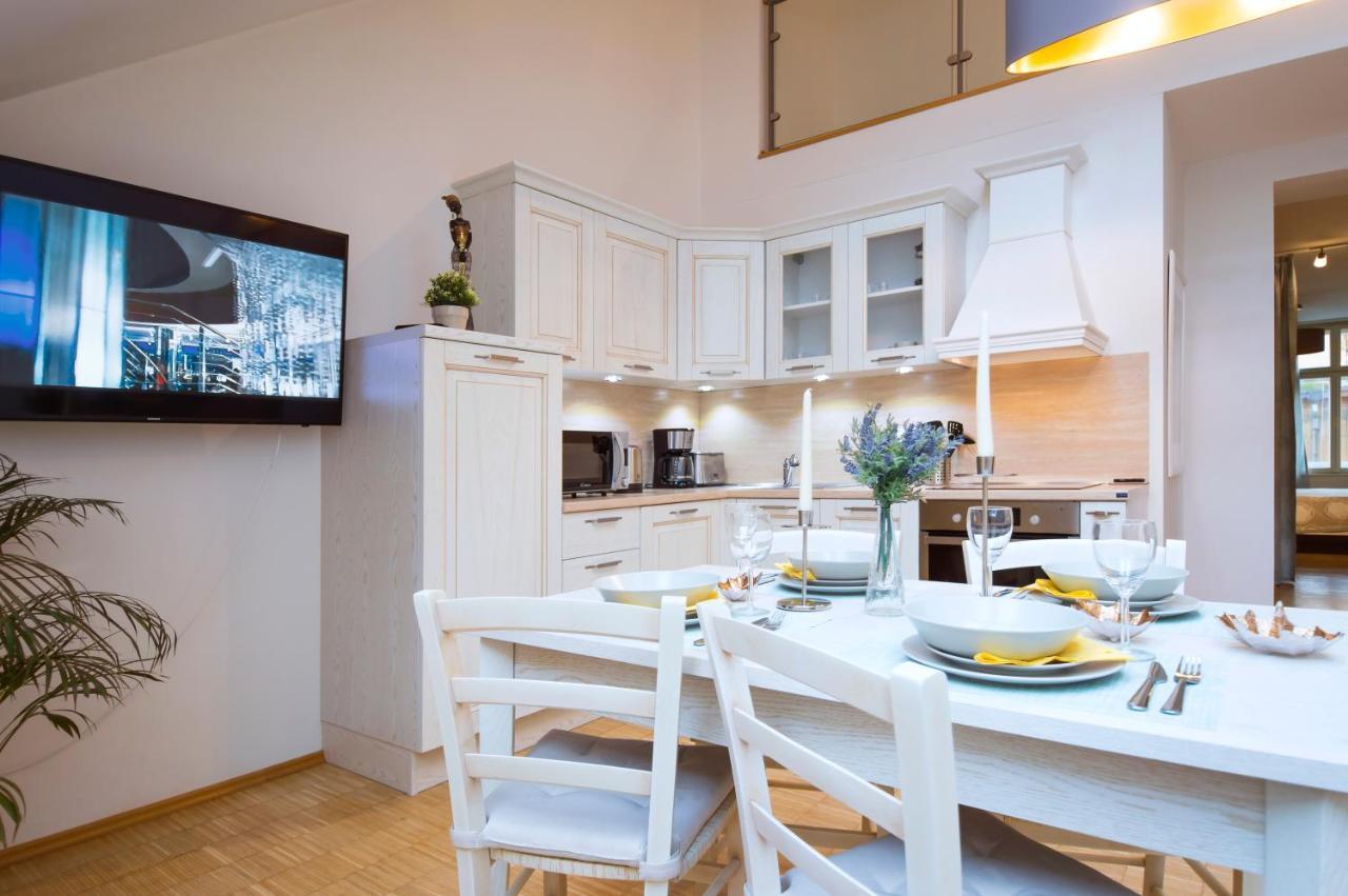 Modern Apartment Charvatova Прага Экстерьер фото