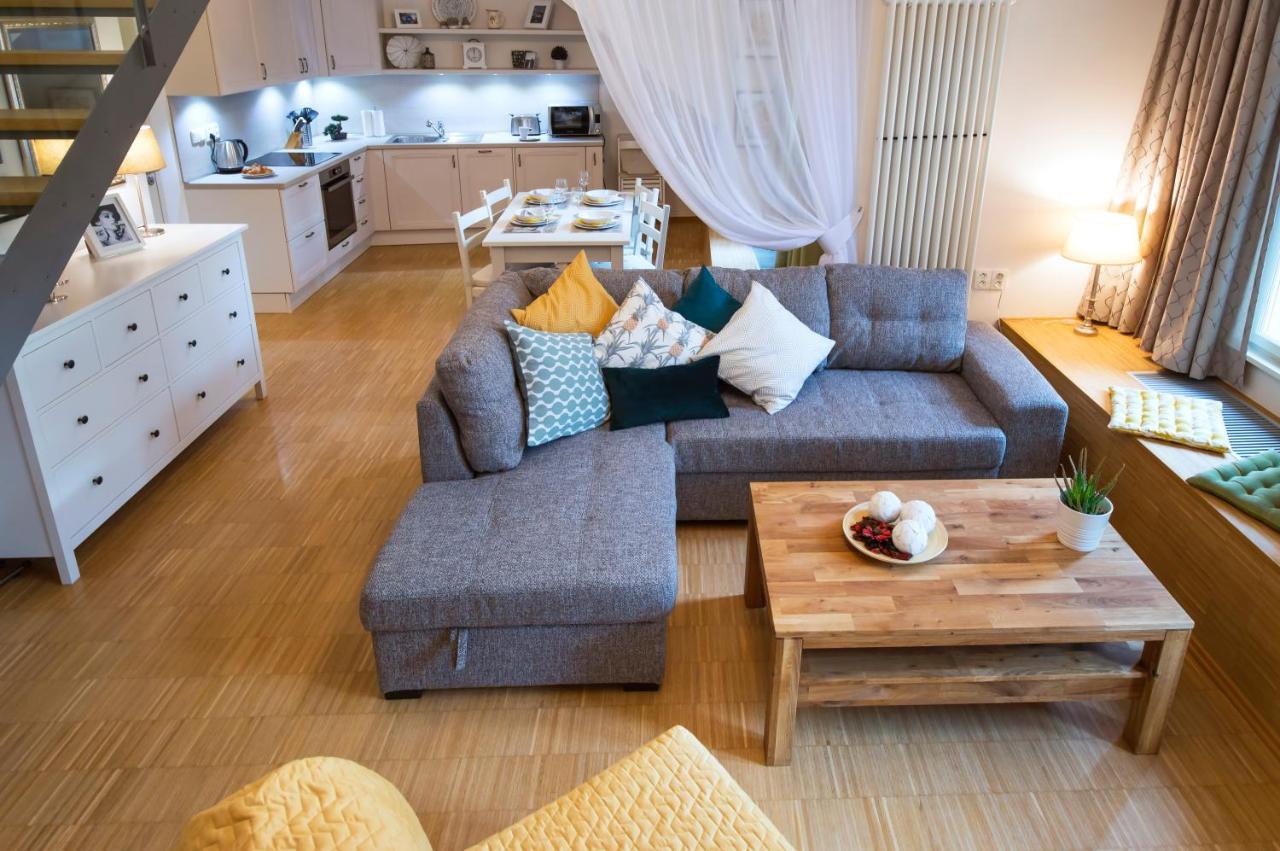 Modern Apartment Charvatova Прага Экстерьер фото