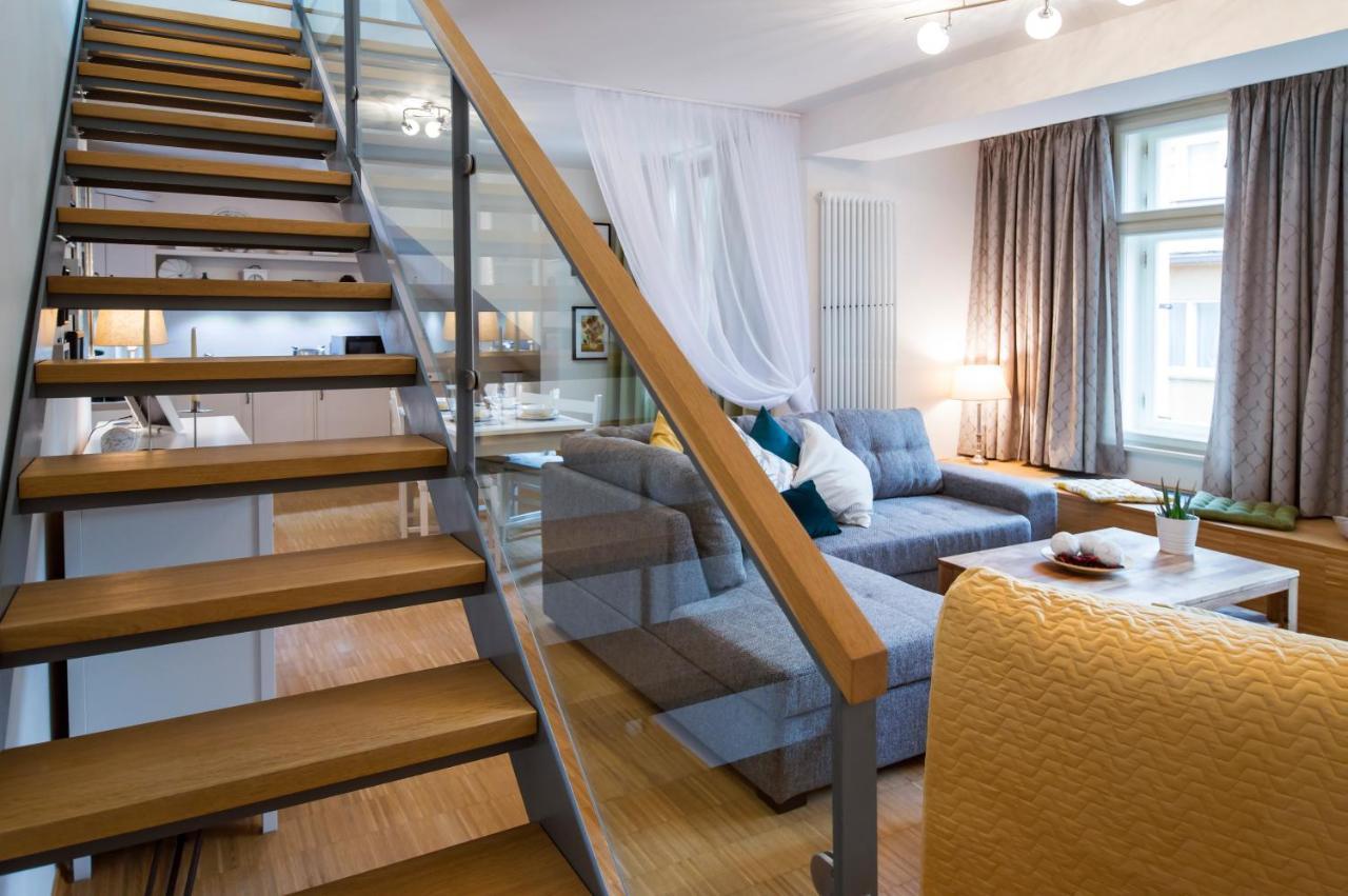 Modern Apartment Charvatova Прага Экстерьер фото
