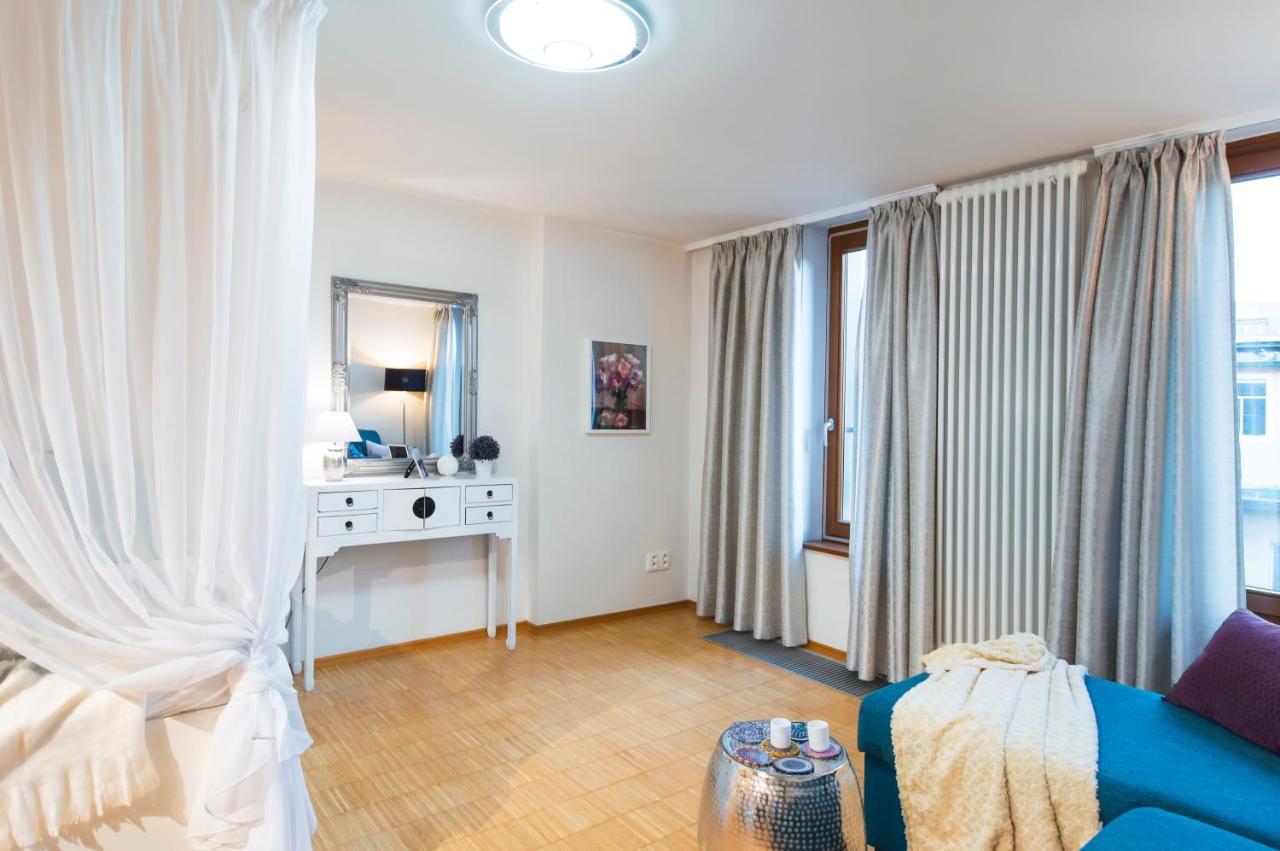 Modern Apartment Charvatova Прага Экстерьер фото