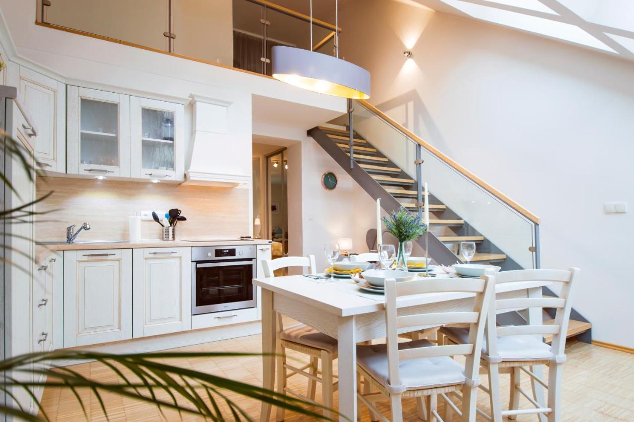 Modern Apartment Charvatova Прага Экстерьер фото