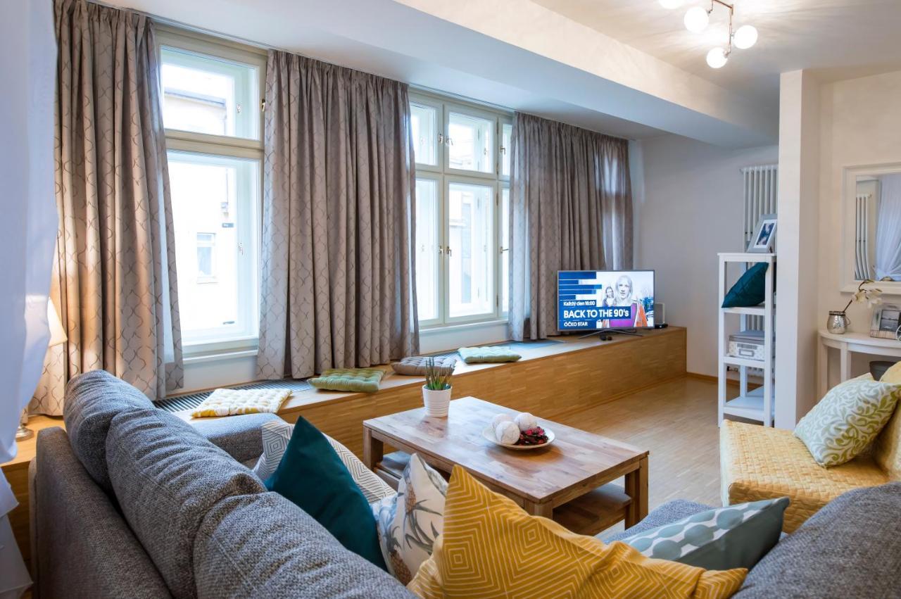 Modern Apartment Charvatova Прага Экстерьер фото