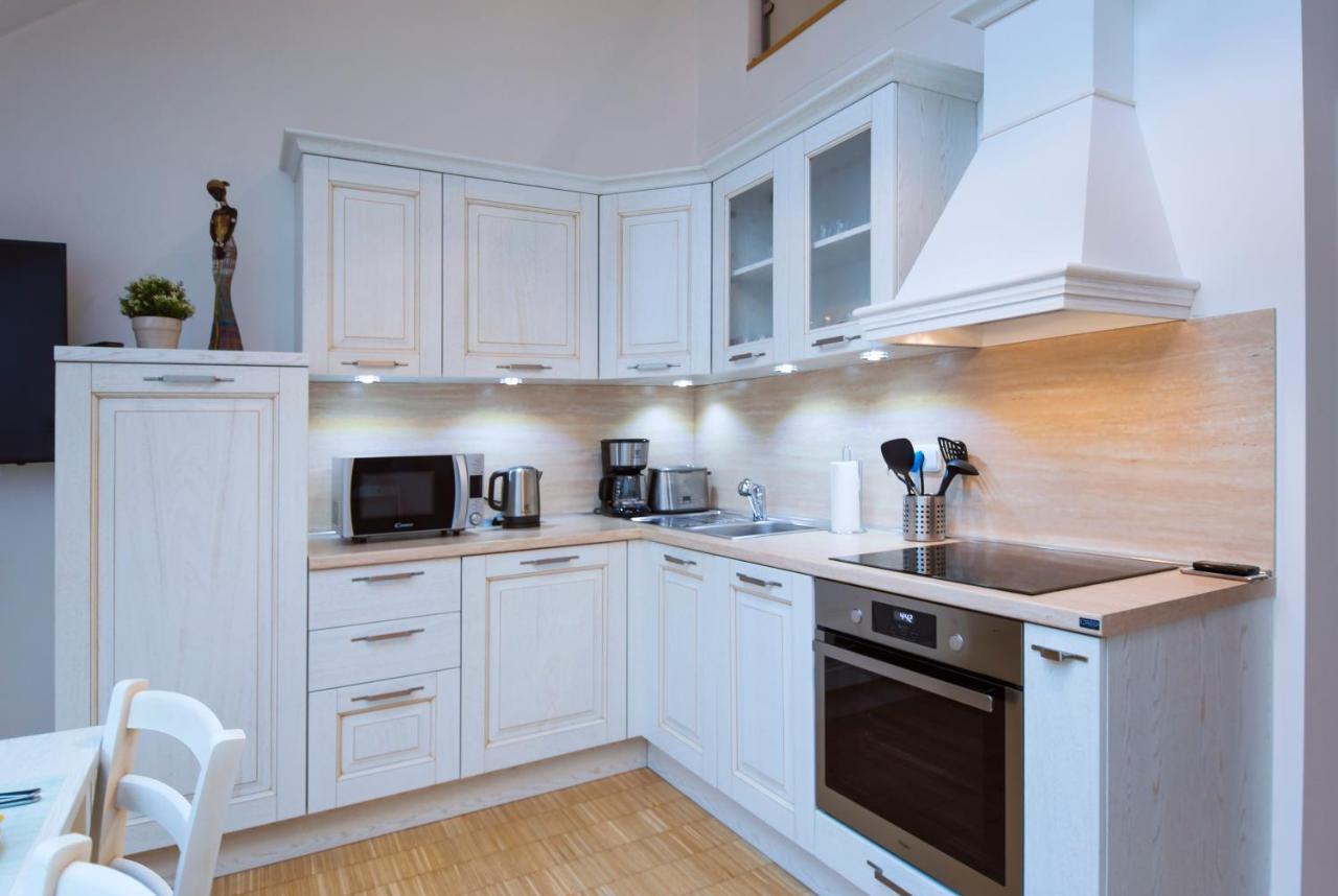 Modern Apartment Charvatova Прага Экстерьер фото