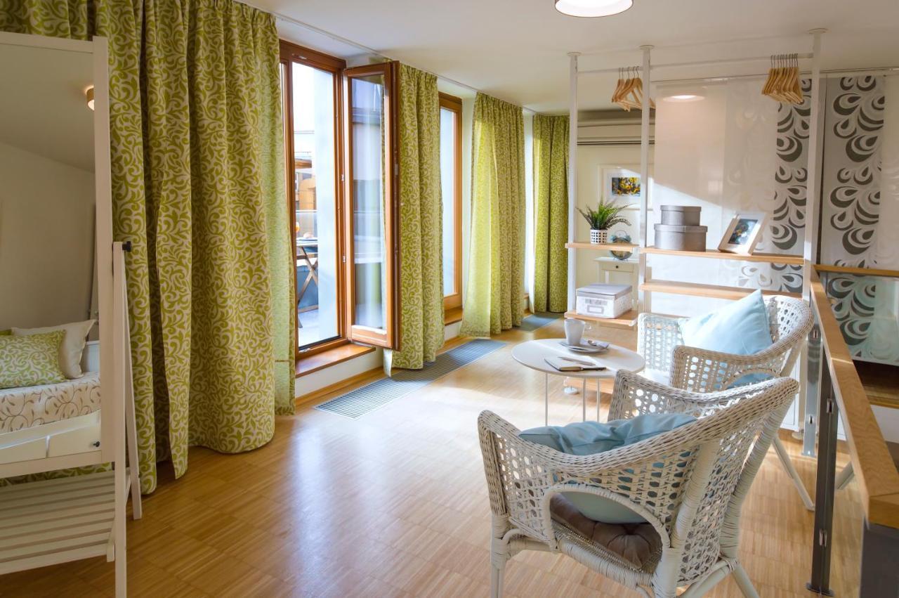 Modern Apartment Charvatova Прага Экстерьер фото